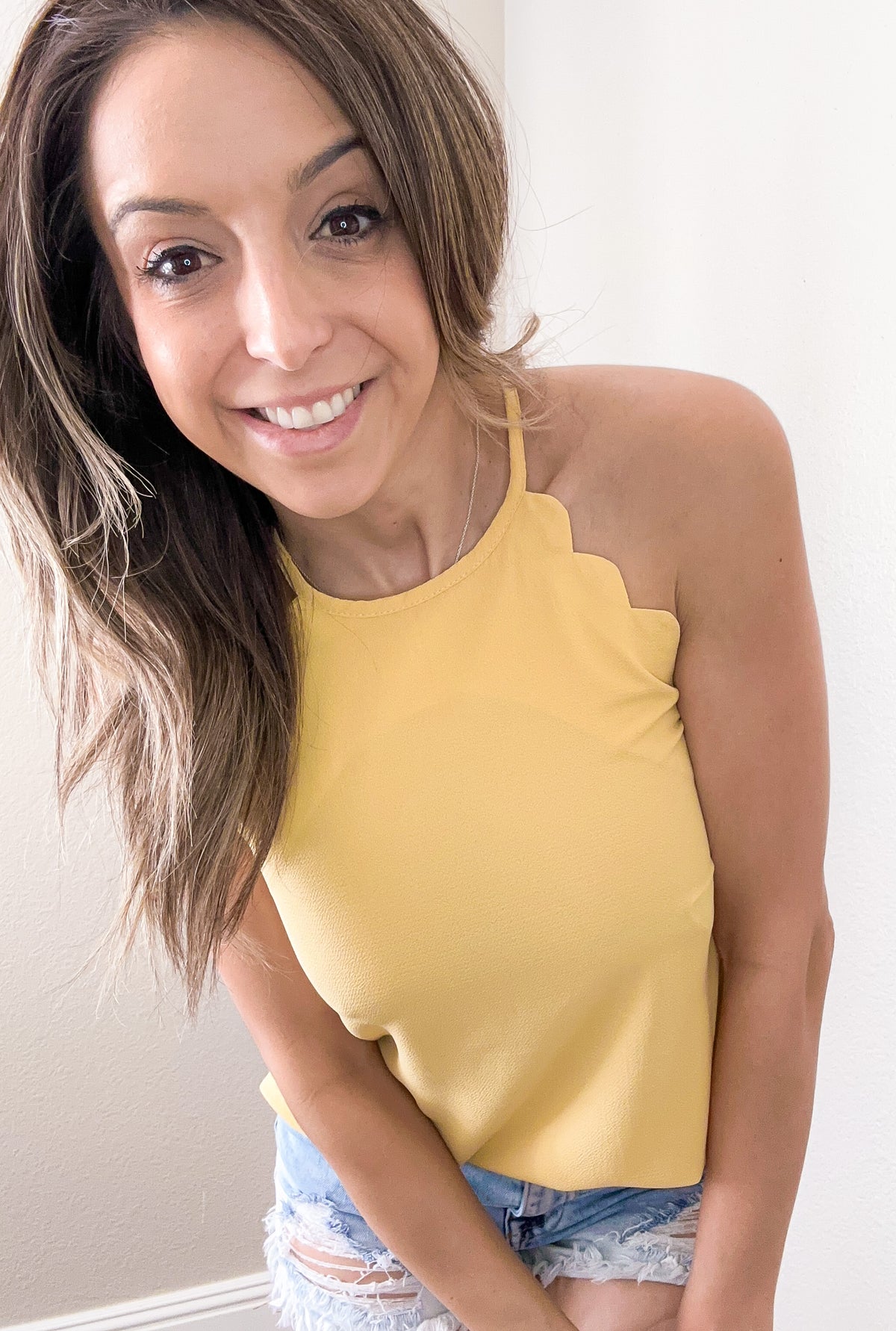 Daisy Scalloped Tank-Yellow – Bee Salty Boutique